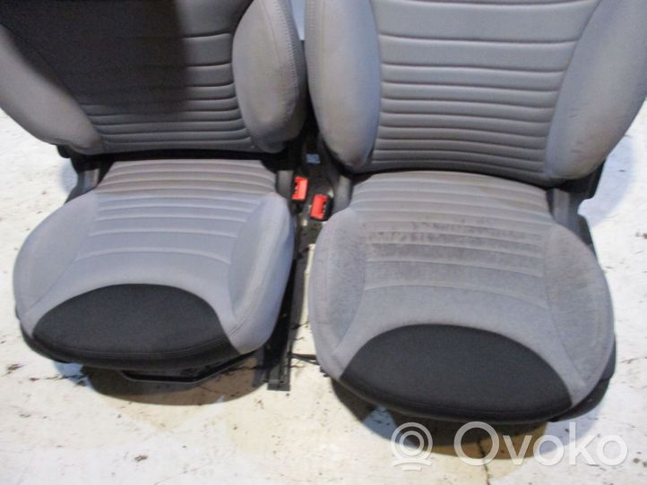 Fiat 500L Seat set 