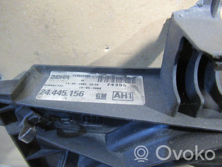 Opel Corsa C Jäähdyttimen jäähdytinpuhallin 24445156