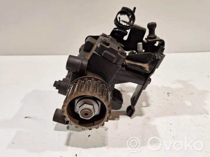 Dacia Duster Fuel injection high pressure pump 8201100115