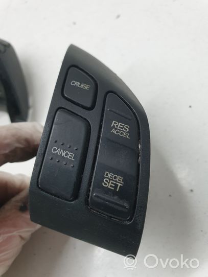 Honda CR-V Steering wheel buttons/switches 77901SWAA101