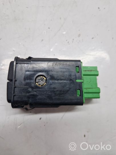 Honda CR-V Seat heating switch M16691SS8