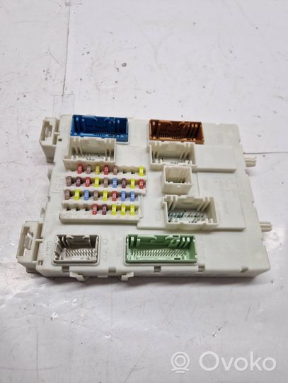 Ford Focus Module de fusibles 9A340AAA