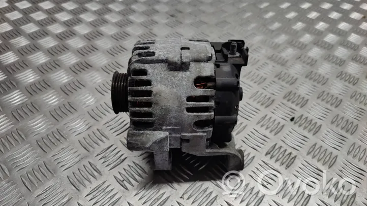 Toyota Verso Generatore/alternatore 8574045