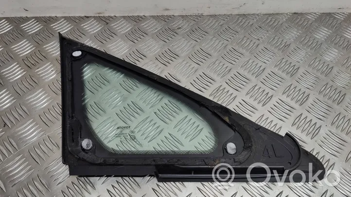 Toyota Verso Fenêtre latérale avant / vitre triangulaire (4 portes) 43R00097