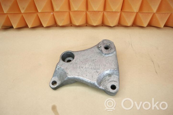 Mercedes-Benz A W169 Supporto di montaggio scatola del cambio 1692420401