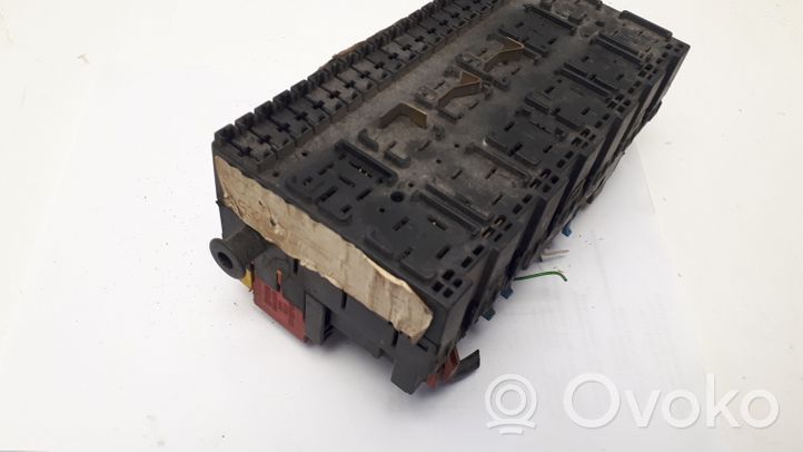 Volkswagen Caddy Fuse module 