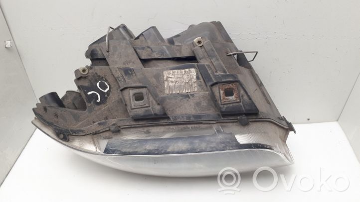 Audi A6 S6 C5 4B Lampa przednia 15591400R