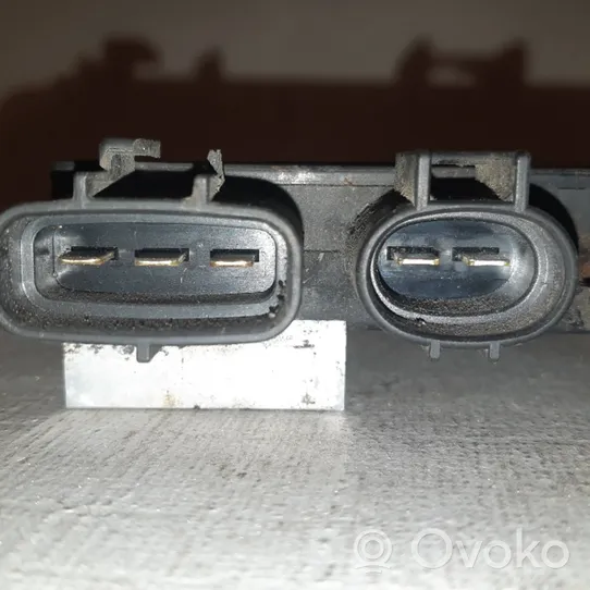 Toyota Auris 150 Ventilador eléctrico del radiador 8925712010