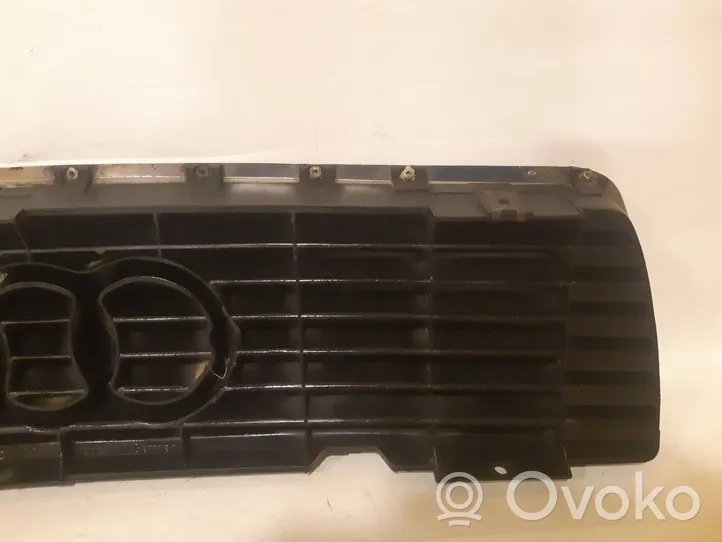 Audi V8 Maskownica / Grill / Atrapa górna chłodnicy 441853655C