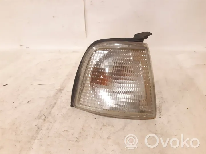 Audi 80 90 B3 Front indicator light 185143