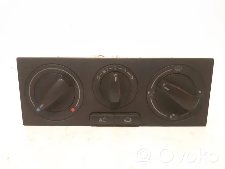 Volkswagen Golf IV Console centrale, commande chauffage/clim 1J0820045F