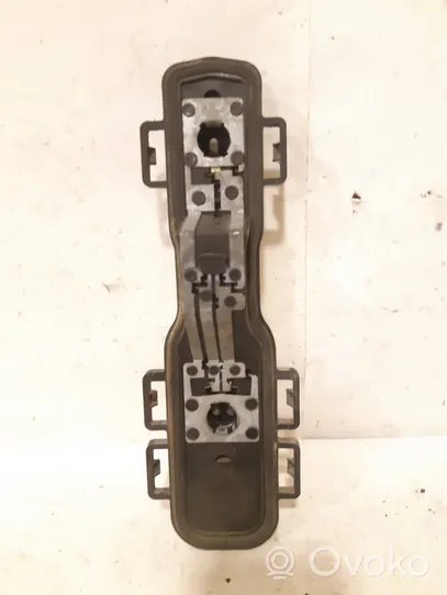 Nissan Primera Porte ampoule de feu arrière 89025242