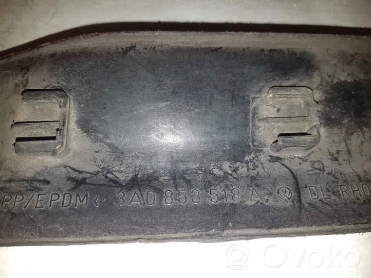 Volkswagen PASSAT B4 Listwa / Nakładka na błotnik przedni 3A0853518A