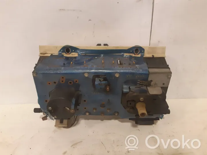 Volkswagen PASSAT B2 Tachimetro (quadro strumenti) 5440118200