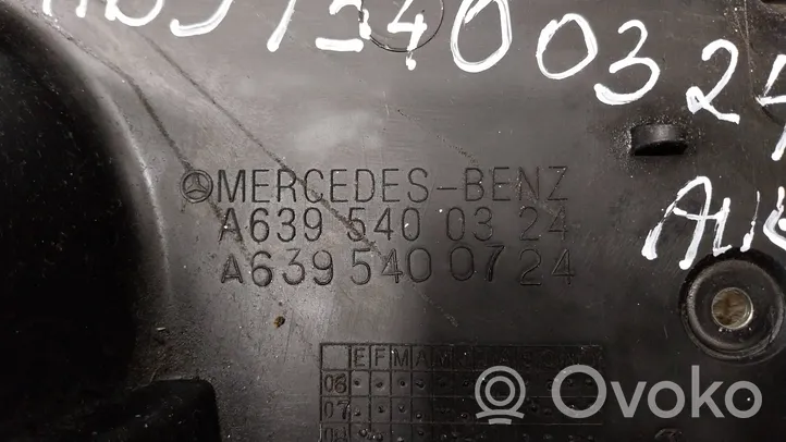 Mercedes-Benz Vito Viano W639 Akkulaatikon alusta A6395400324