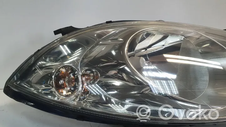 Mercedes-Benz A W169 Lampa przednia 