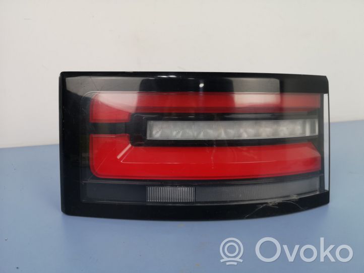 Land Rover Discovery 5 Lampy tylnej klapy bagażnika HY3213192BD