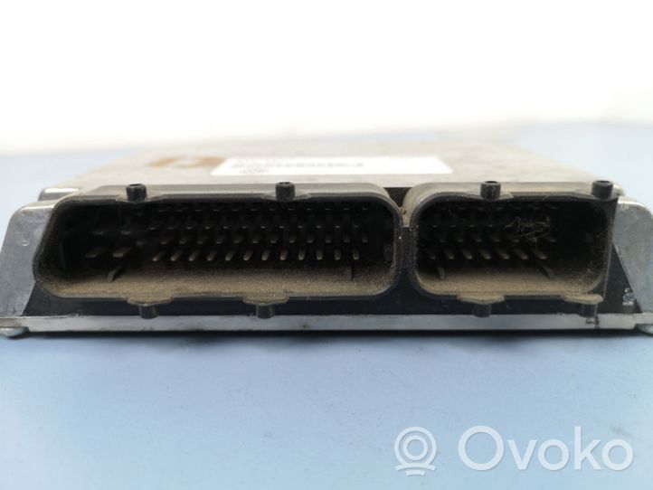 Volkswagen PASSAT B5 Sterownik / Moduł ECU 3B0907557