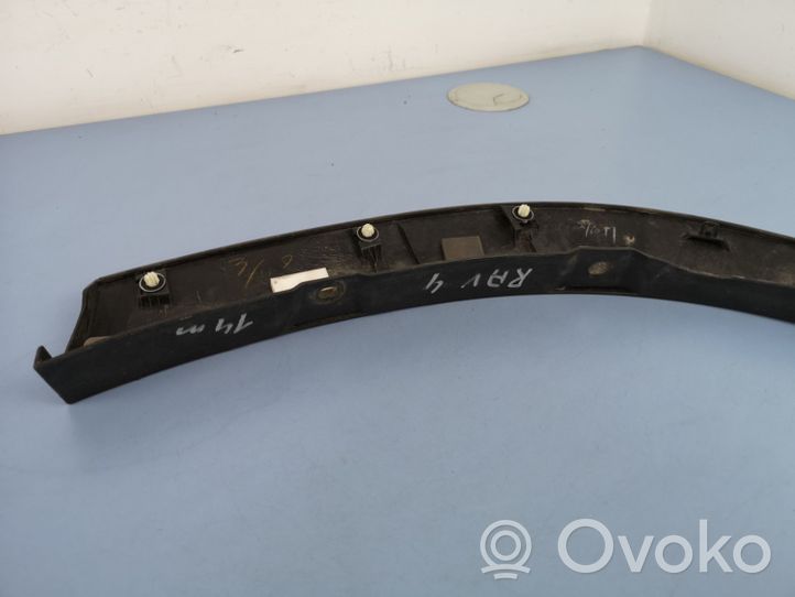 Toyota RAV 4 (XA40) Garniture pour voûte de roue avant 7560578010