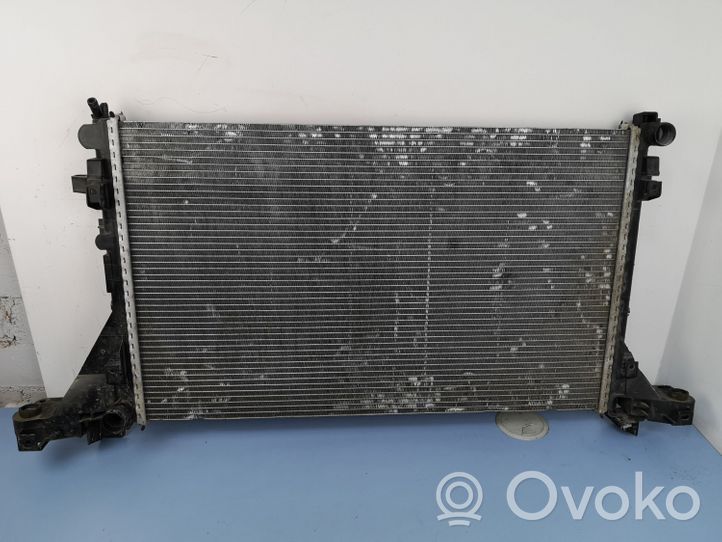 Renault Master III Radiateur de refroidissement 214107695R