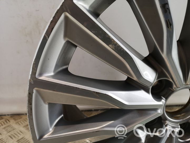 Audi A3 S3 8V Felgi aluminiowe R17 8V0601025CB