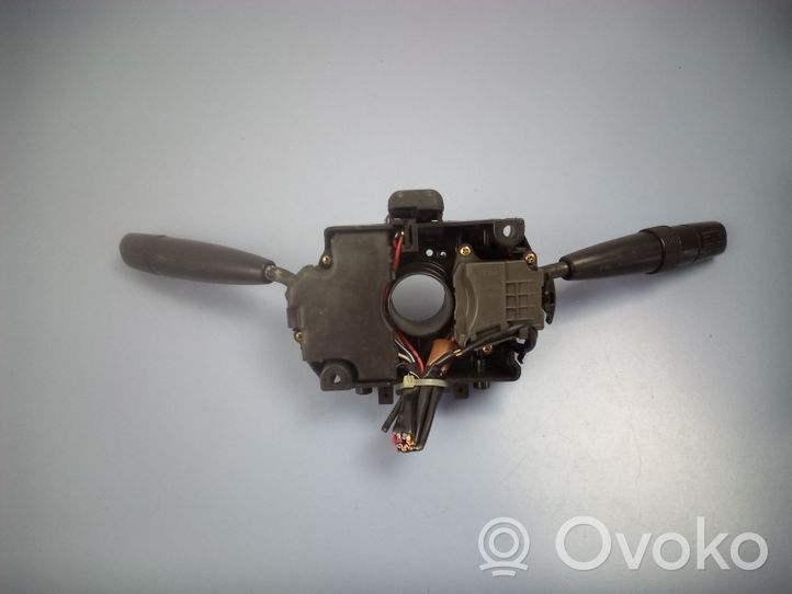 Subaru Outback Leva/interruttore dell’indicatore di direzione e tergicristallo 178855