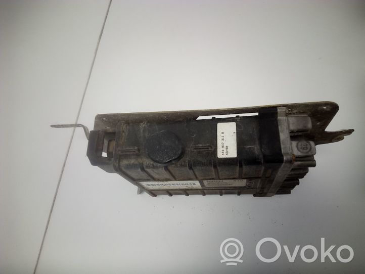 Volkswagen PASSAT B3 Dzinēja vadības bloks 443907311B