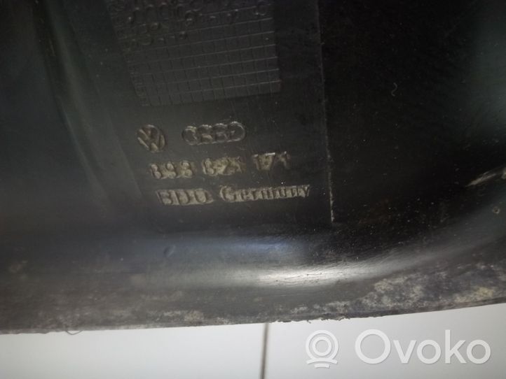 Audi 80 90 B3 Etupyörän sisälokasuojat 893821171