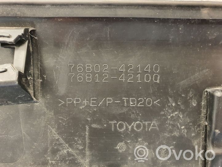 Toyota RAV 4 (XA50) Apdaila krovinių durų (moldingas) 7680242140