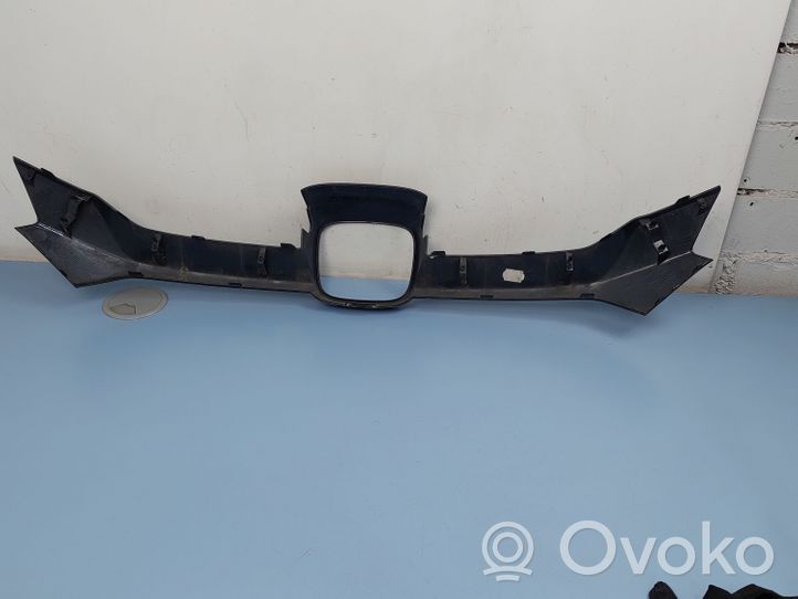 Honda CR-V Maskownica / Grill / Atrapa górna chłodnicy 71122T1VE010M1