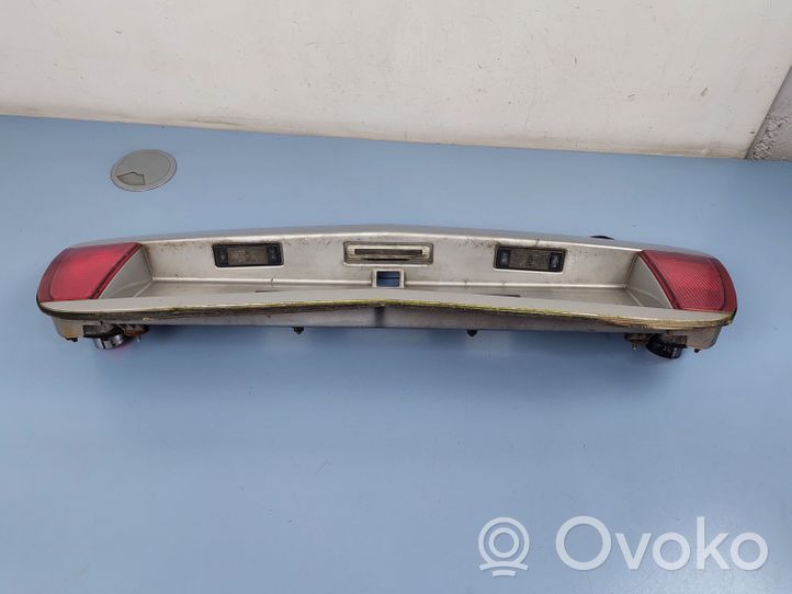 Nissan Primera Garniture de hayon 90810AU400