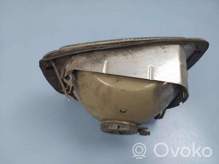 Mercedes-Benz T2 Lampa przednia 1305620046