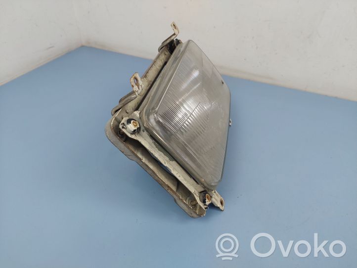 Volkswagen I LT Lampa przednia E134530