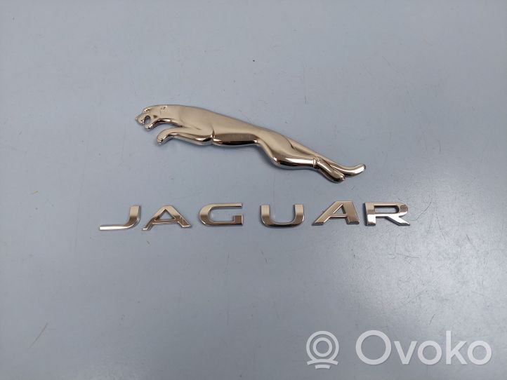 Jaguar F-Pace Gamintojo ženkliukas/ modelio raidės HK83404D52