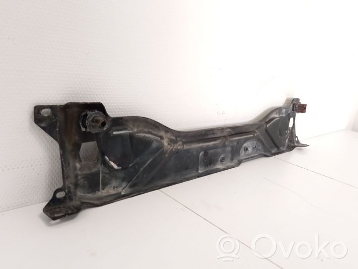 Mercedes-Benz E W212 Staffa del pannello di supporto del radiatore parte superiore A2126200072