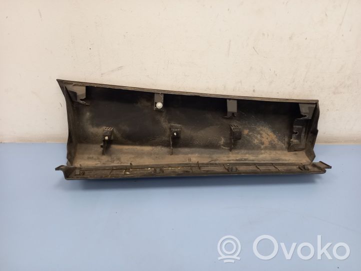 Toyota RAV 4 (XA40) Takaoven verhoilu 7507842020