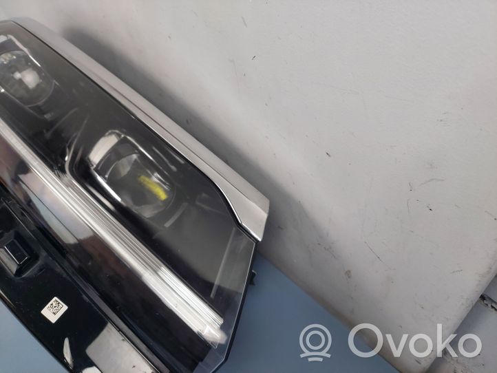 Volkswagen Touareg III Faro delantero/faro principal 761941774