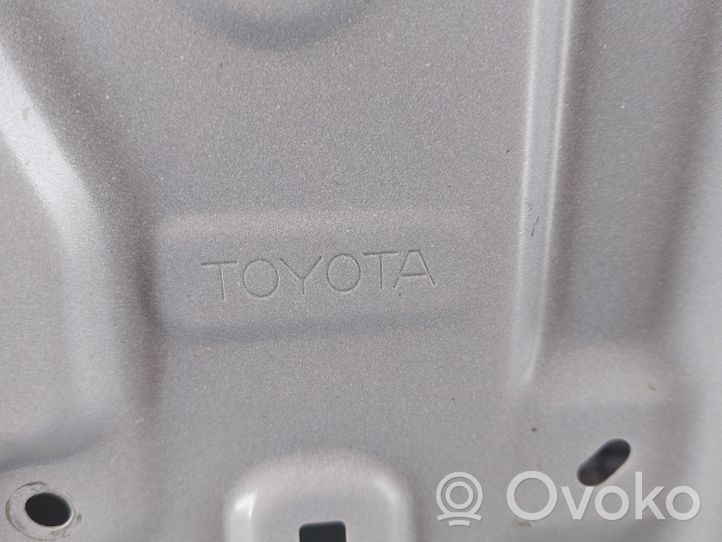 Toyota RAV 4 (XA50) Takaovi 6700342190