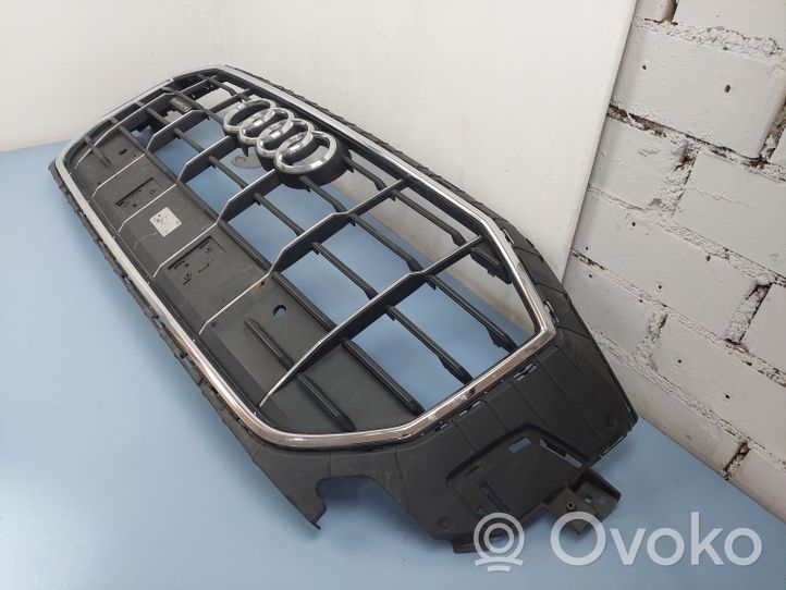 Audi Q8 Maskownica / Grill / Atrapa górna chłodnicy 4M8853651