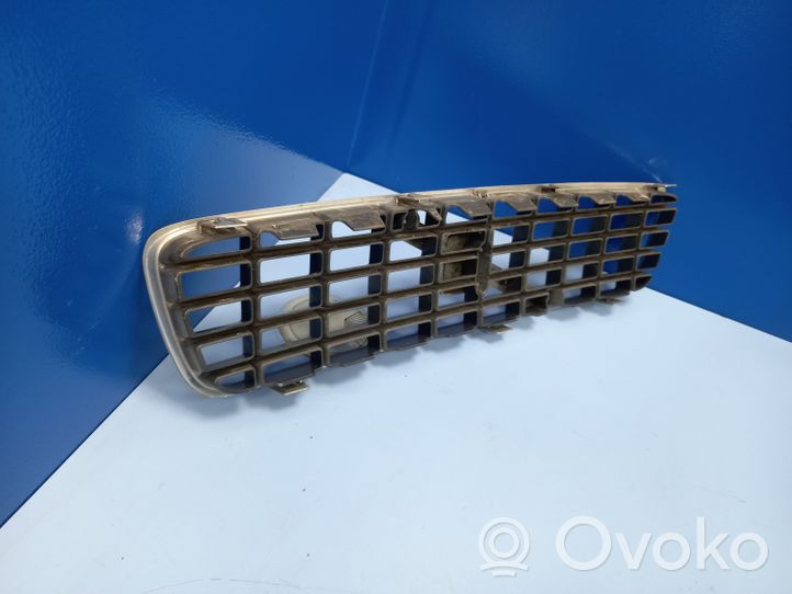 Volvo S60 Front bumper upper radiator grill 9190740