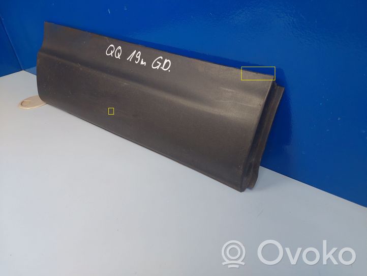 Nissan Qashqai Rear door trim (molding) 828704EA0A