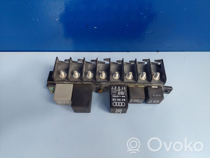 Audi A8 S8 D2 4D Module de fusibles 4A0941822