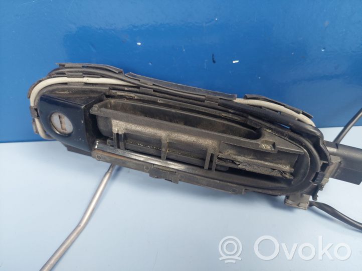 Audi A8 S8 D2 4D Oven keskuslukituksen ohjausyksikön moduuli 4A0959981A