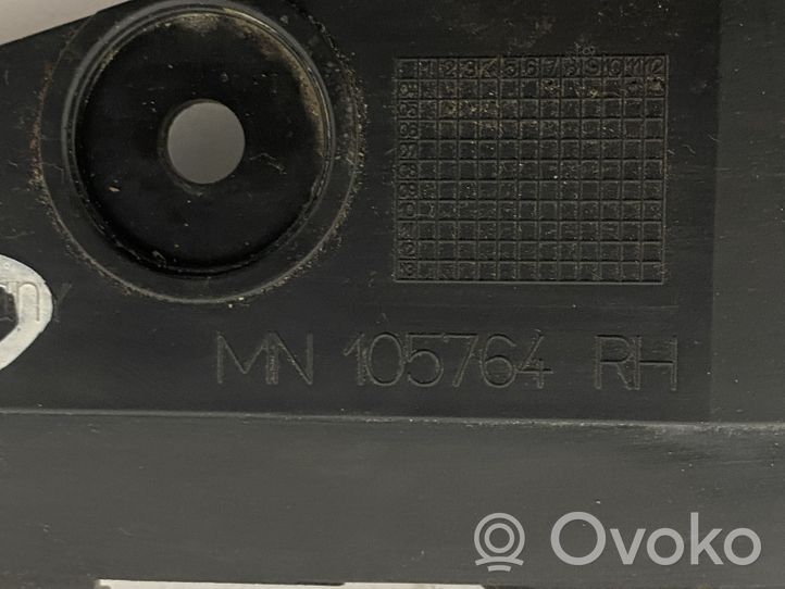 Mitsubishi Colt Support de pare-chocs arrière MN105764