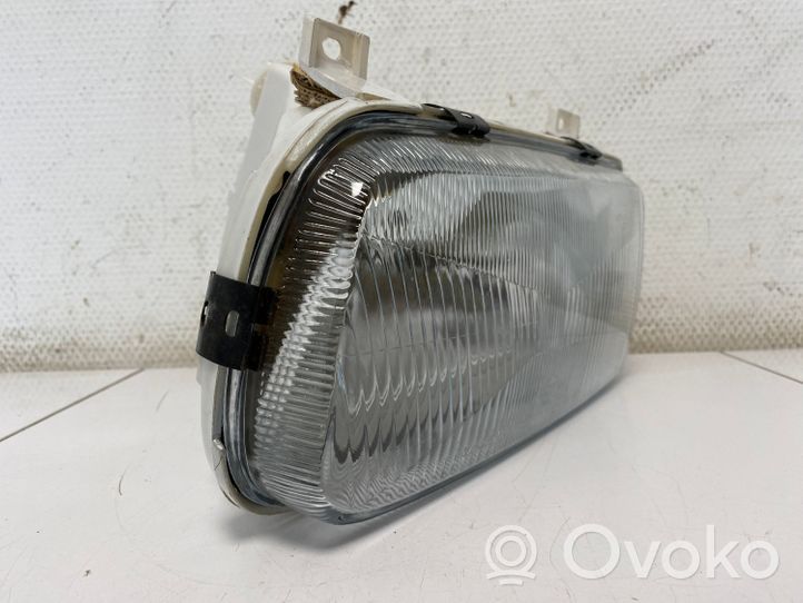 Skoda Felicia II Lampa przednia 301246051