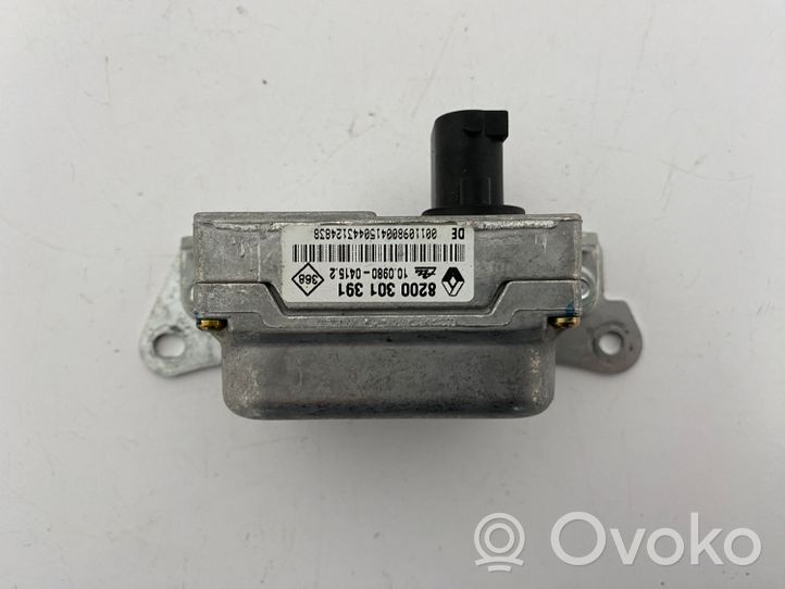 Renault Laguna II Capteur de vitesse de lacet d'accélération ESP 8200301391