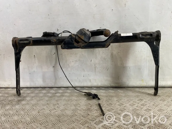 Volkswagen Golf VII Tow bar set 5G9803880E