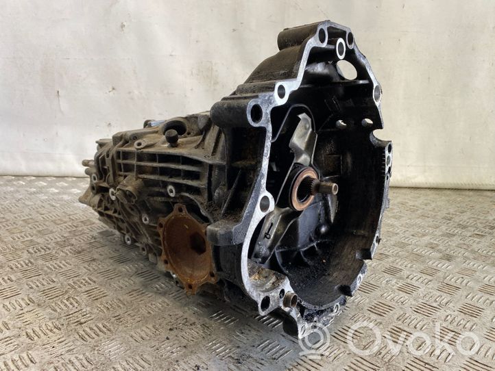 Audi A6 S6 C5 4B Mechaninė 5 pavarų dėžė 012301103T