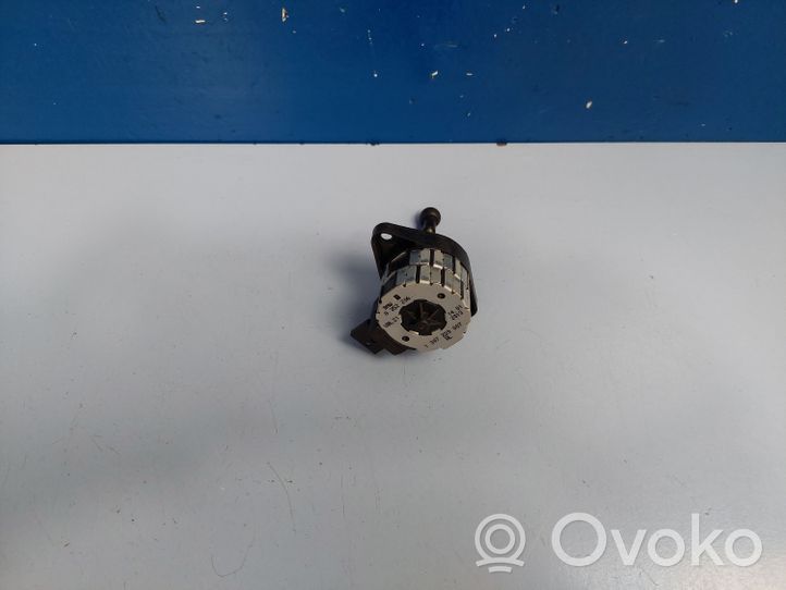 BMW X5 E70 Motorino di regolazione assetto fari 8352206