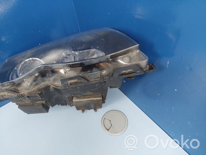 BMW 3 E46 Lampa przednia 6910968